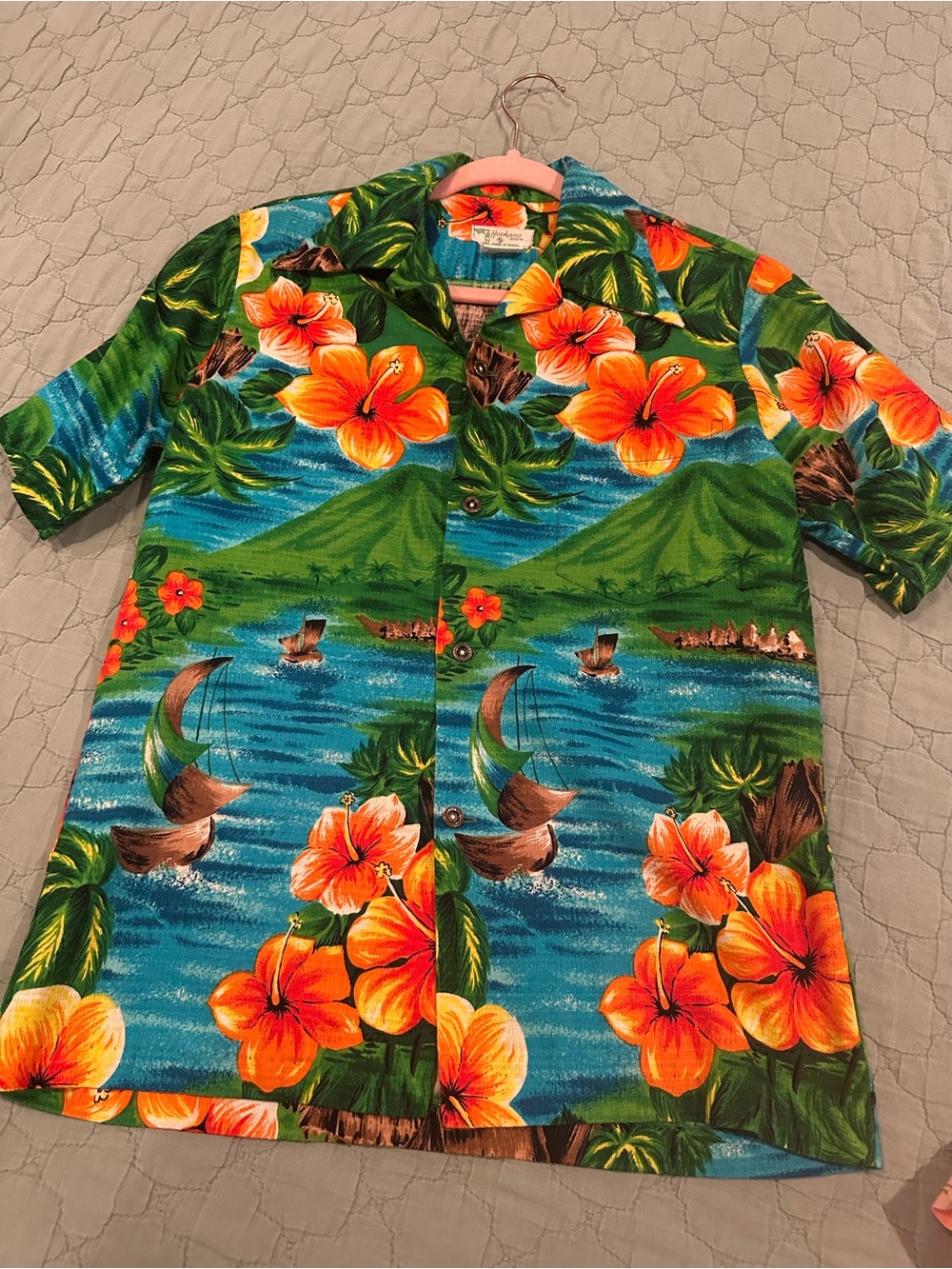 Vintage Vibrant Hawaiian Aloha Shirt with Orange Hibiscus